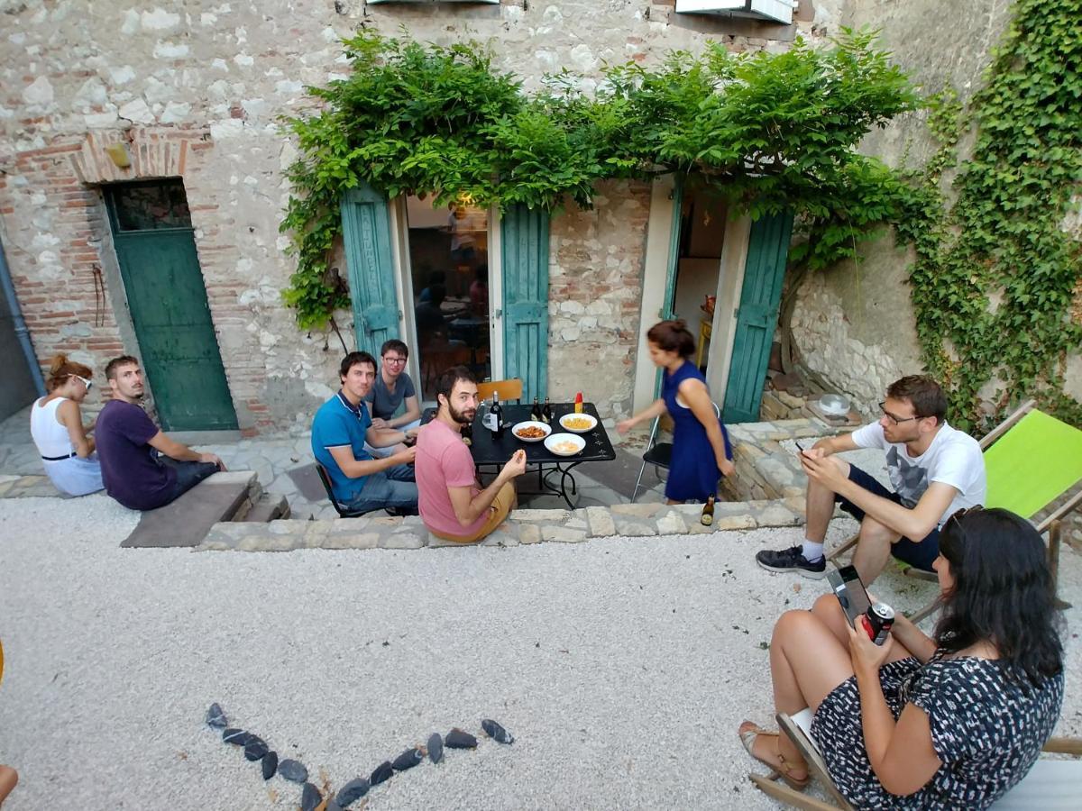 Hostel Les Cordees Liees Альби Экстерьер фото