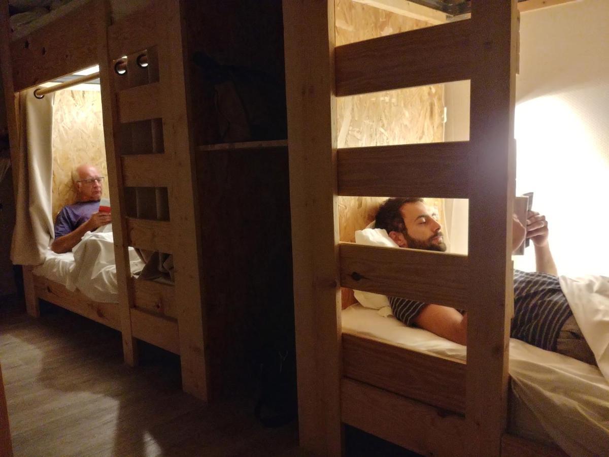 Hostel Les Cordees Liees Альби Экстерьер фото
