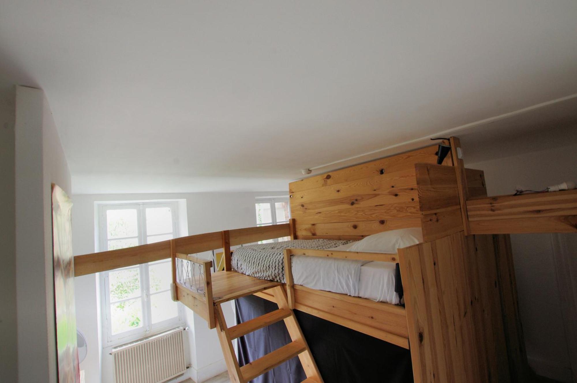 Hostel Les Cordees Liees Альби Экстерьер фото