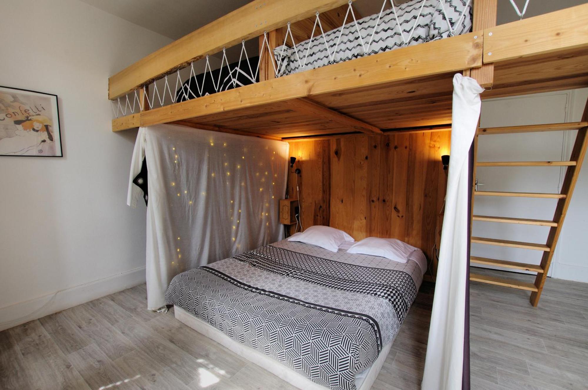 Hostel Les Cordees Liees Альби Экстерьер фото
