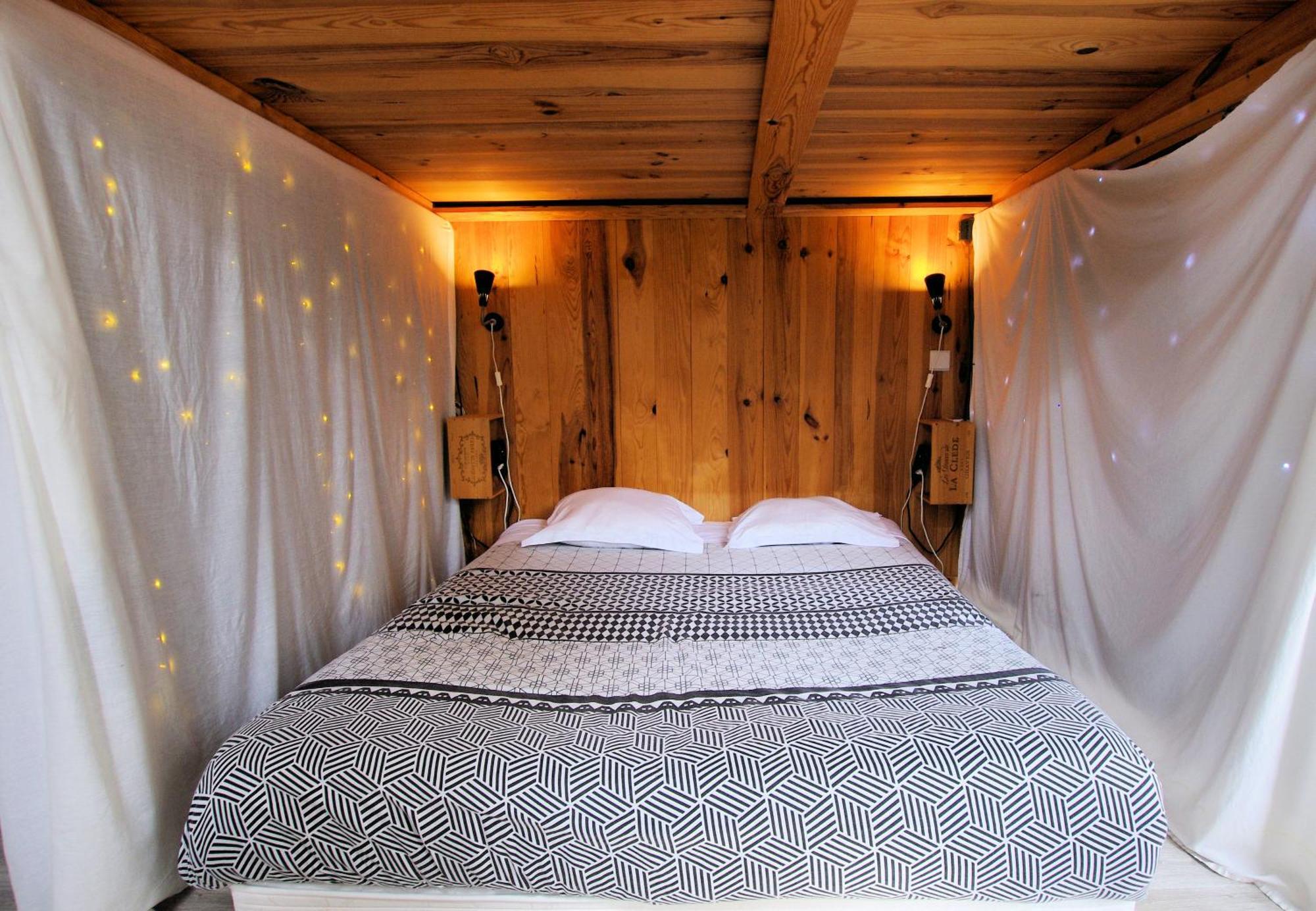 Hostel Les Cordees Liees Альби Экстерьер фото